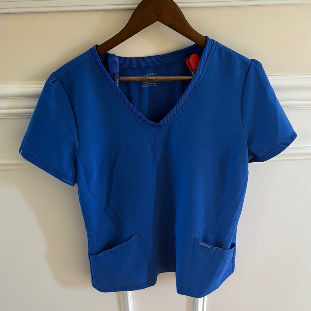 Jaanuu scrub top W